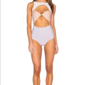 Boys+arrows charmaine in champagne size small